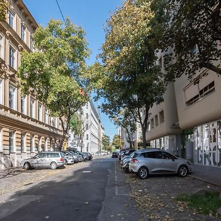 Helles, Neues Dg Apartment Mit Blick Zum Donauturm Wenen Buitenkant foto