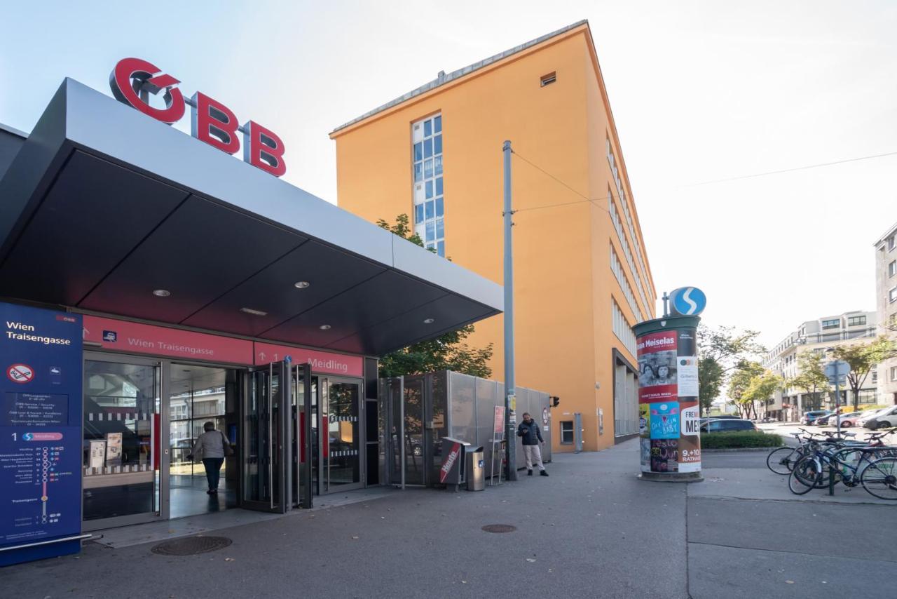 Helles, Neues Dg Apartment Mit Blick Zum Donauturm Wenen Buitenkant foto
